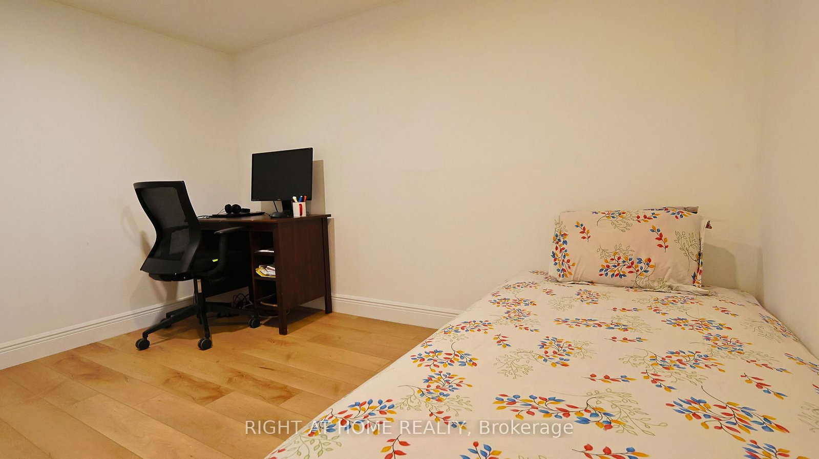 82 Normanhurst Avenue • Hamilton, ON photo 39