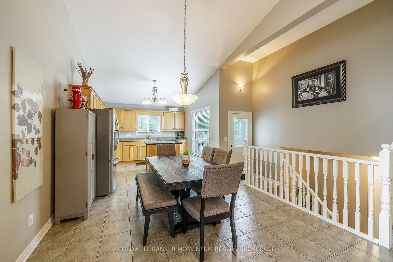 18 LORETTA Drive • Niagara-on-the-Lake, ON photo 12
