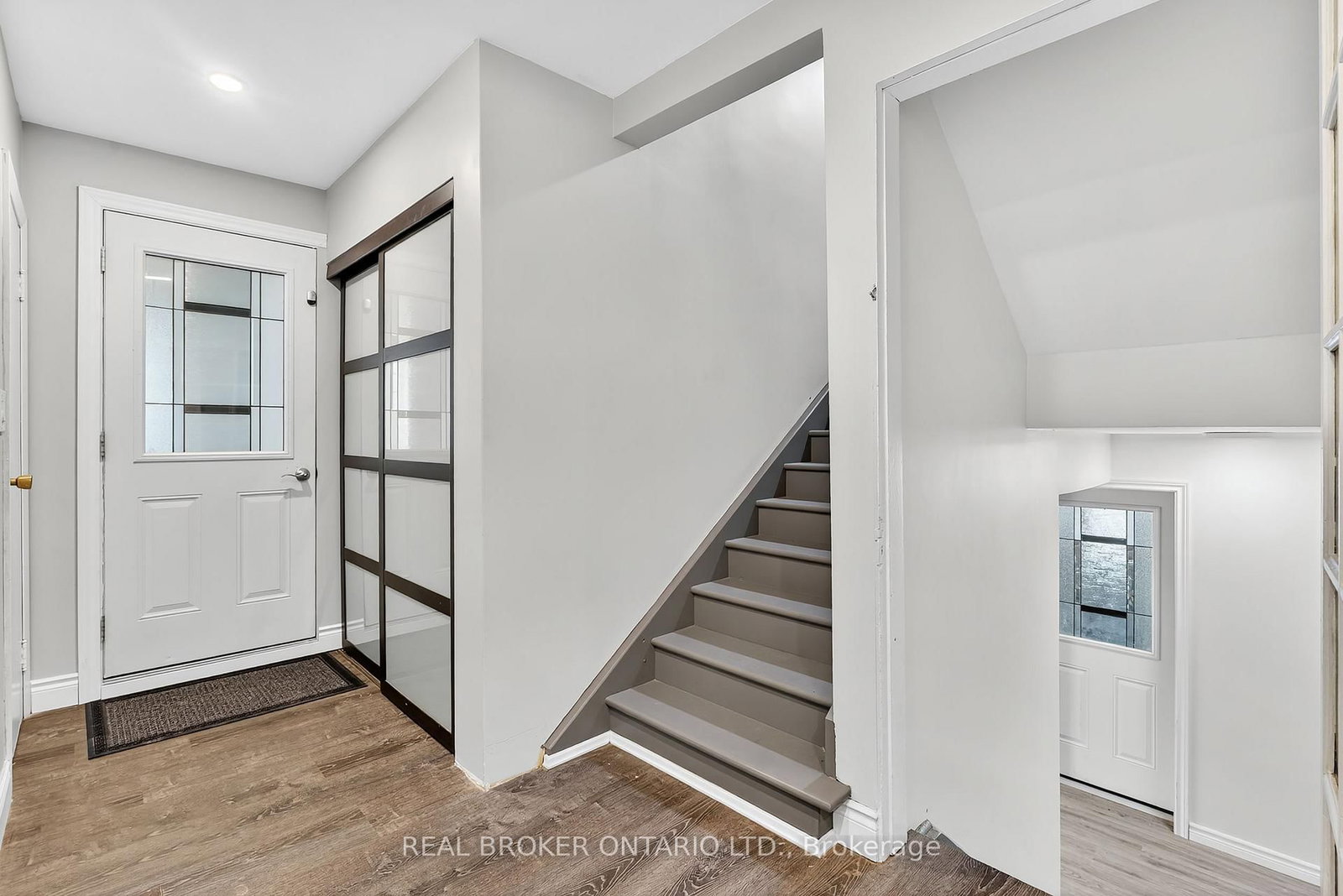 312 Old Guelph Road • Hamilton, ON photo 4
