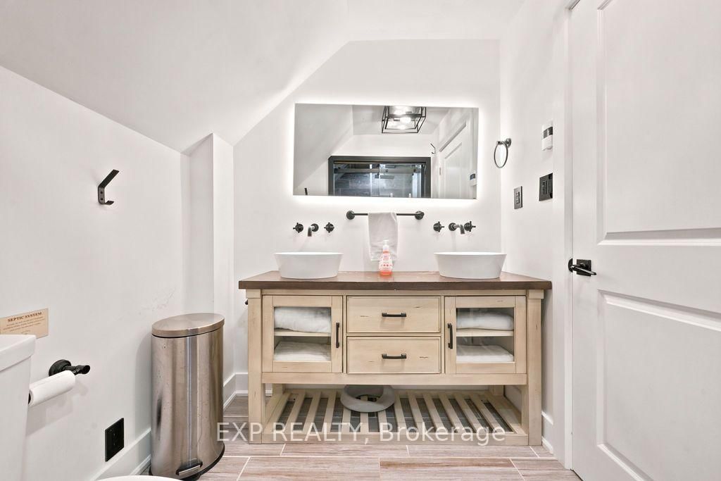 12595 Lanark Road • Calabogie, ON photo 38