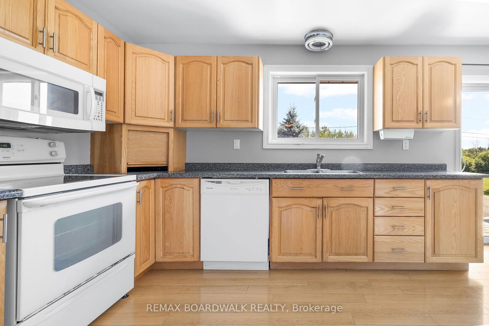 189 Arnold Drive • Perth, ON photo 15