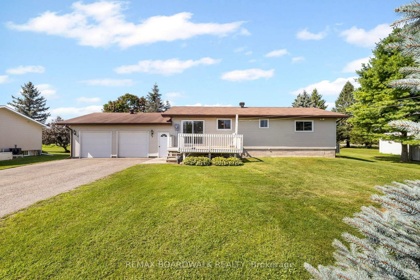 189 Arnold Drive • Perth, ON photo 4