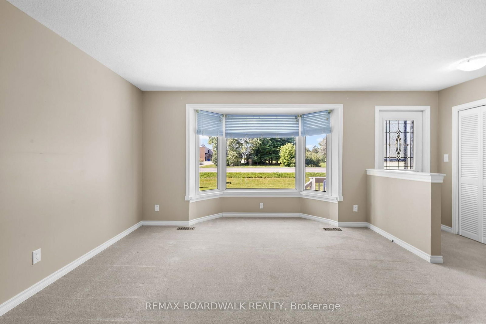 189 Arnold Drive • Perth, ON photo 6