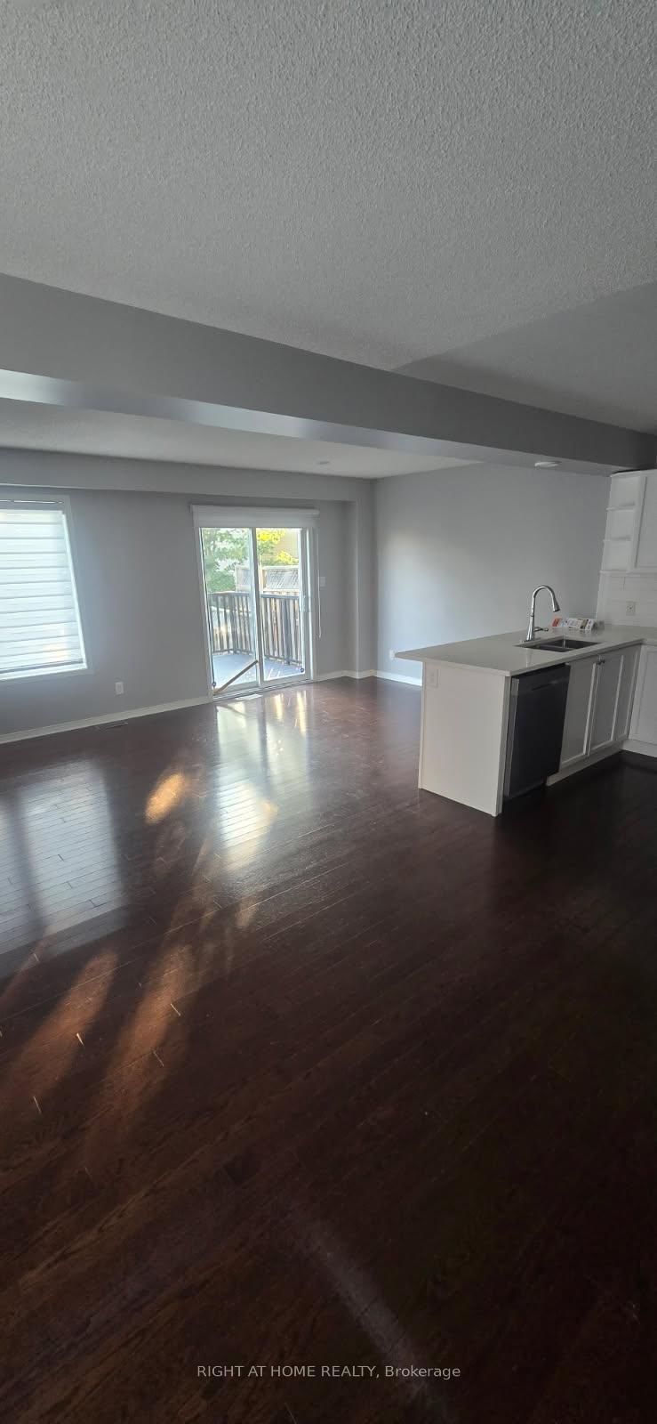 1596 Crimson Crescent