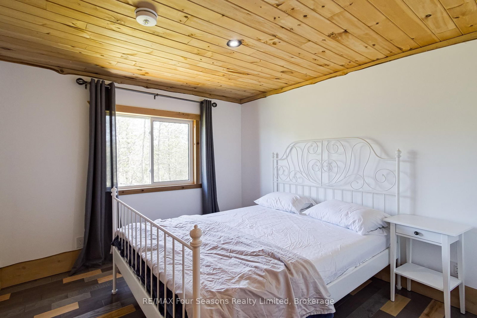 025359 Euph-St Vincent Townline • Meaford, ON photo 18