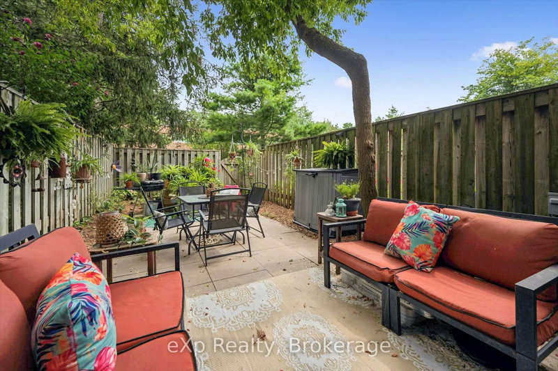 16 - 383 Edinburgh Road S