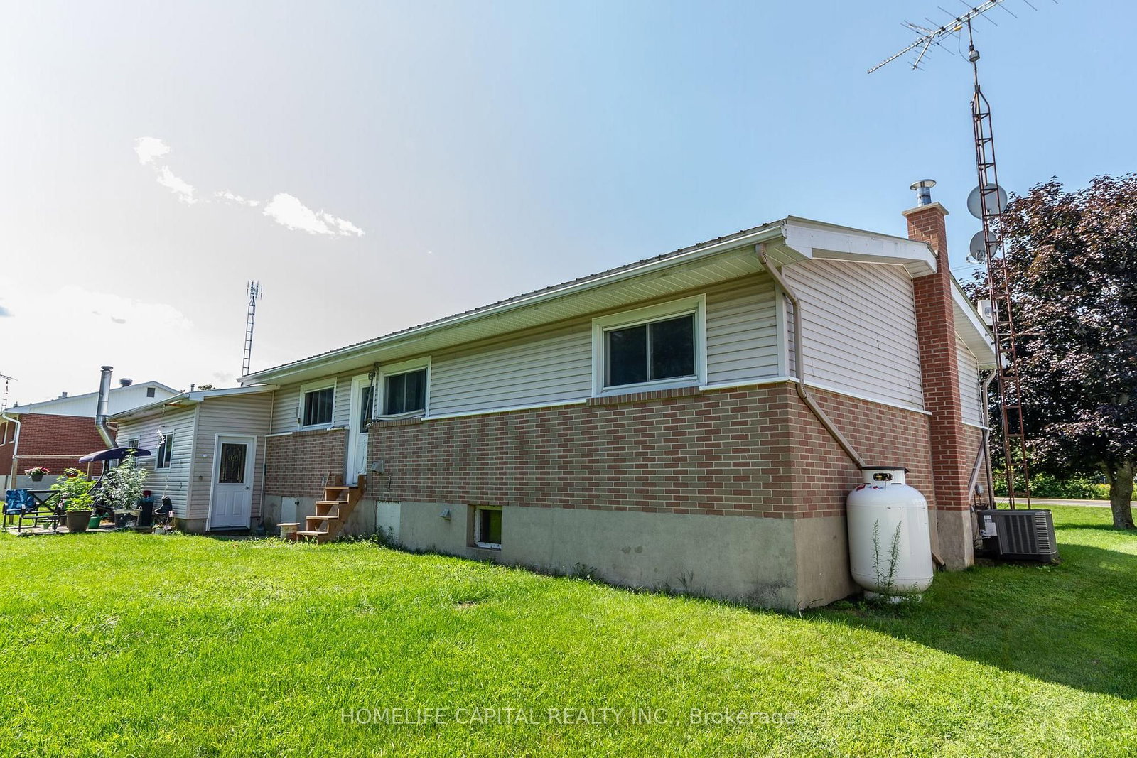 8425 County Rd 15 Road • Augusta, ON photo 11