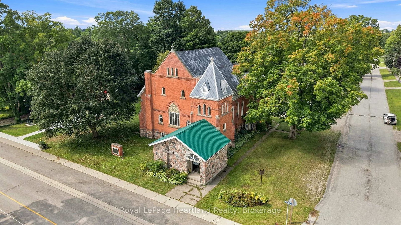 3080 Patrick Street • Howick, ON photo 4