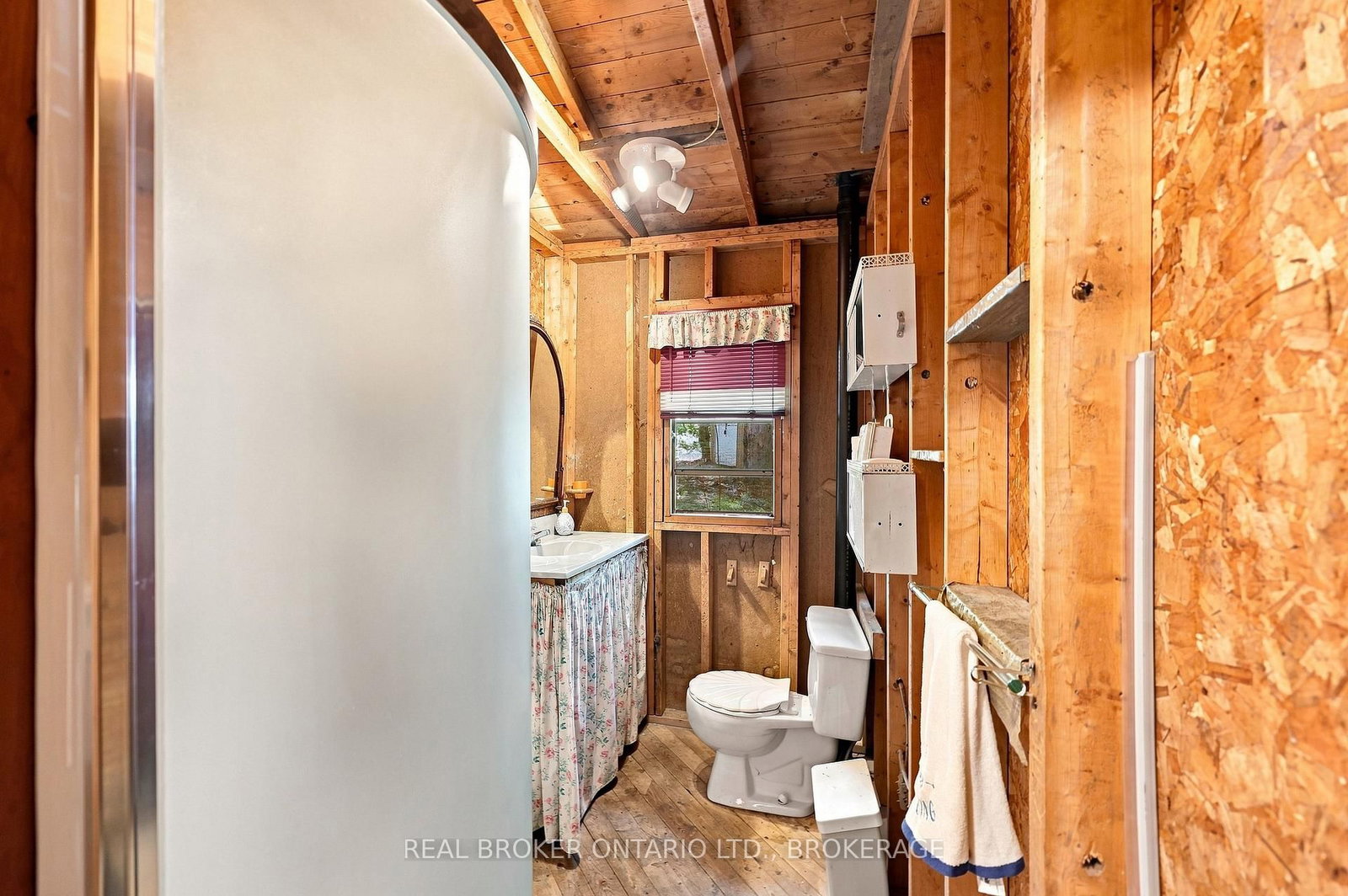 2096 Eel Bay Road • Perth Road, ON photo 30