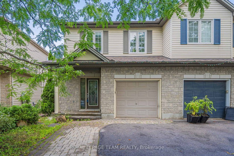 216 Horseshoe Crescent
