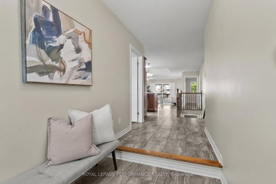 7 Abbey Crescent • Russell, ON photo 5
