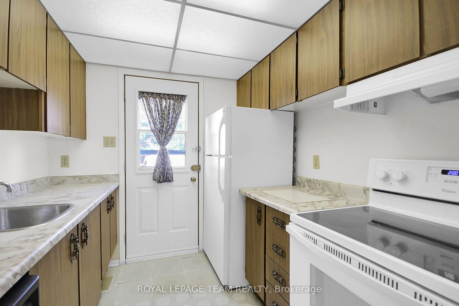 31 Woodvale Green Street • #D • Ottawa, ON photo 16