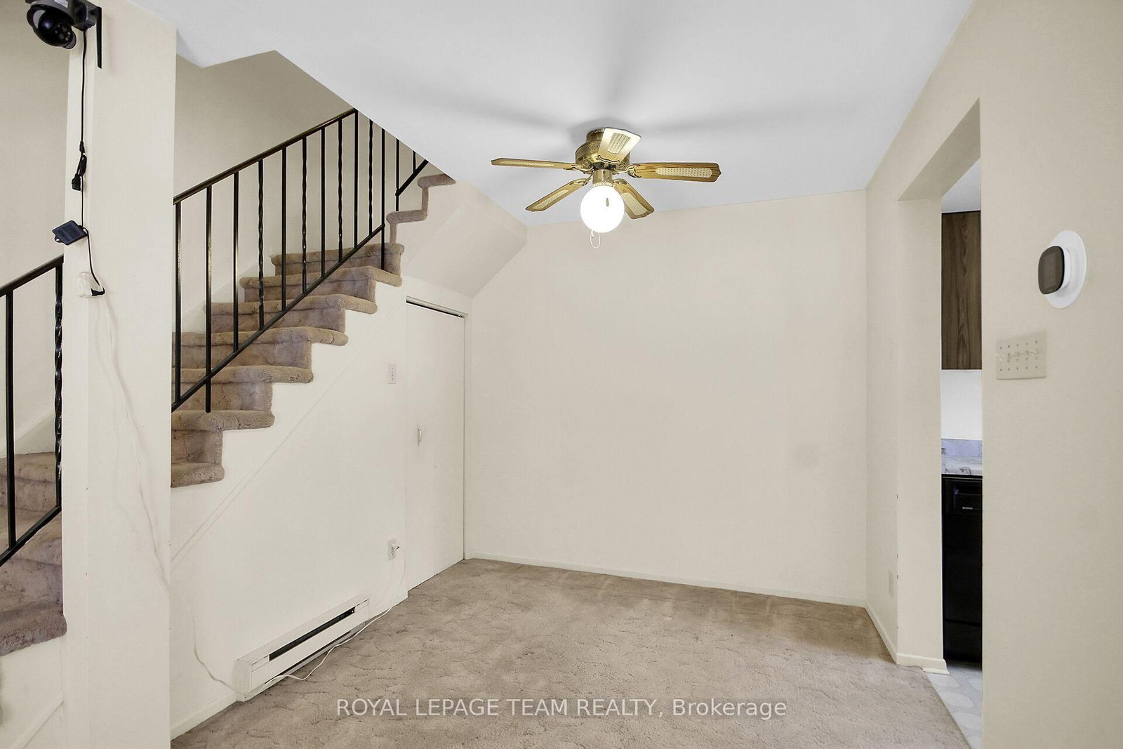31 Woodvale Green Street • #D • Ottawa, ON photo 19