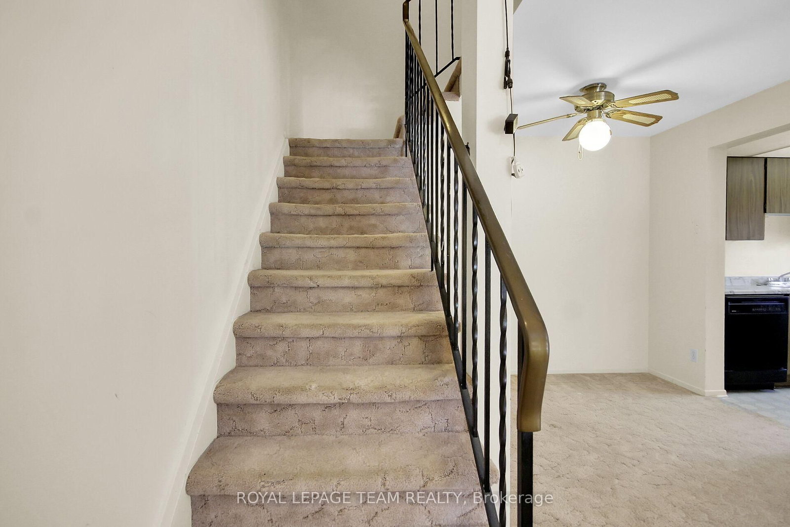31 Woodvale Green Street • #D • Ottawa, ON photo 21