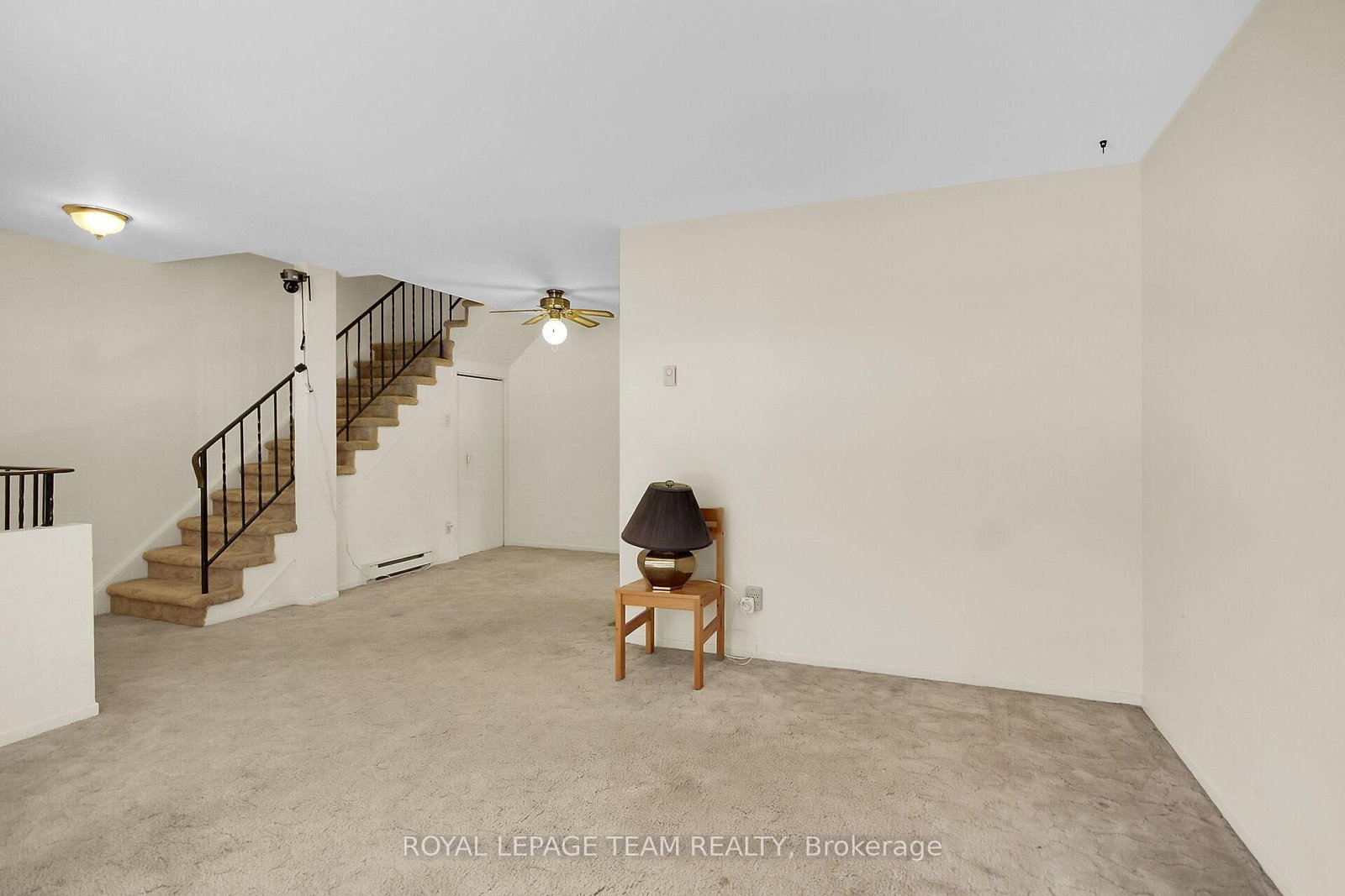 31 Woodvale Green Street • #D • Ottawa, ON photo 6