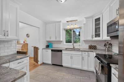 213 Fourth Street • West Elgin, ON photo 4