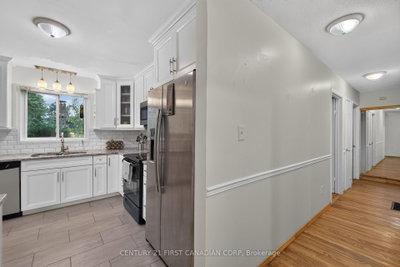 213 Fourth Street • West Elgin, ON photo 5