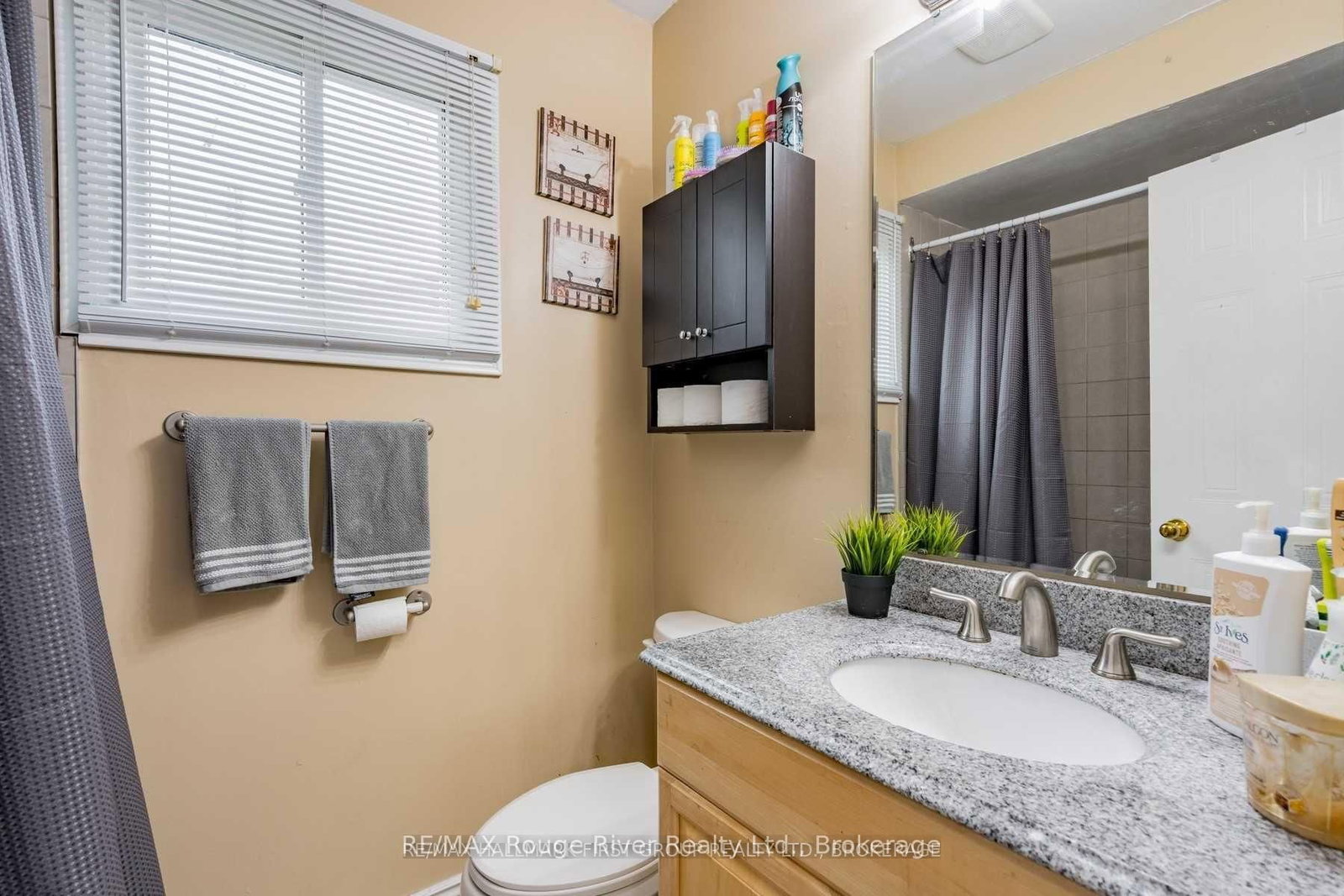 465 Burnham Manor Court • Cobourg, ON photo 10
