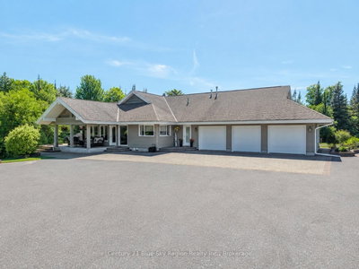 395 Carmichael Drive • North Bay, ON photo 3