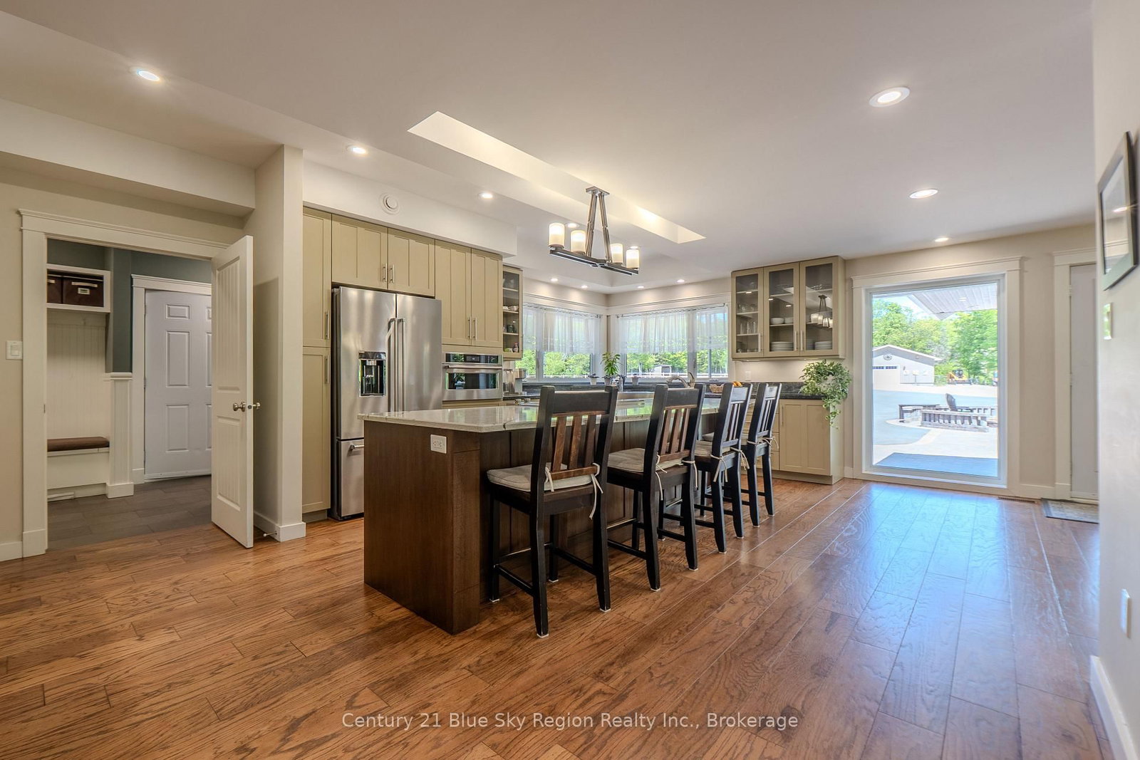 395 Carmichael Drive • North Bay, ON photo 4