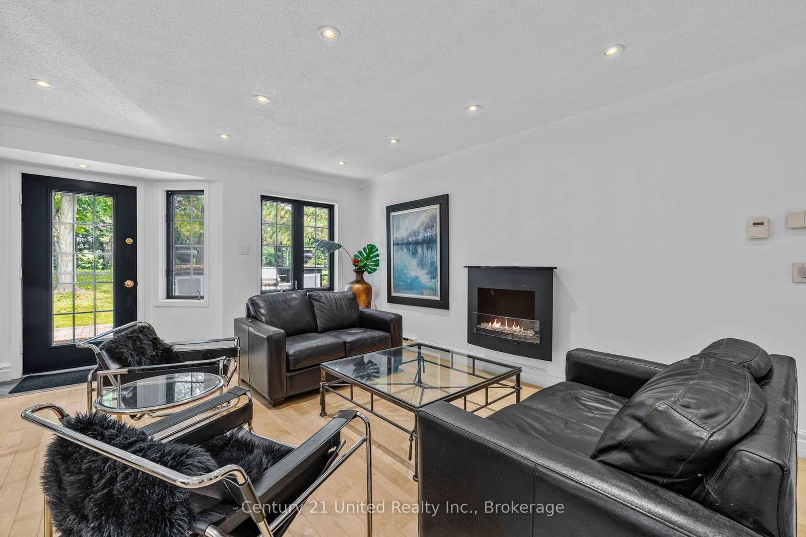 2 Paddock Wood • #4 • Peterborough, ON photo 10