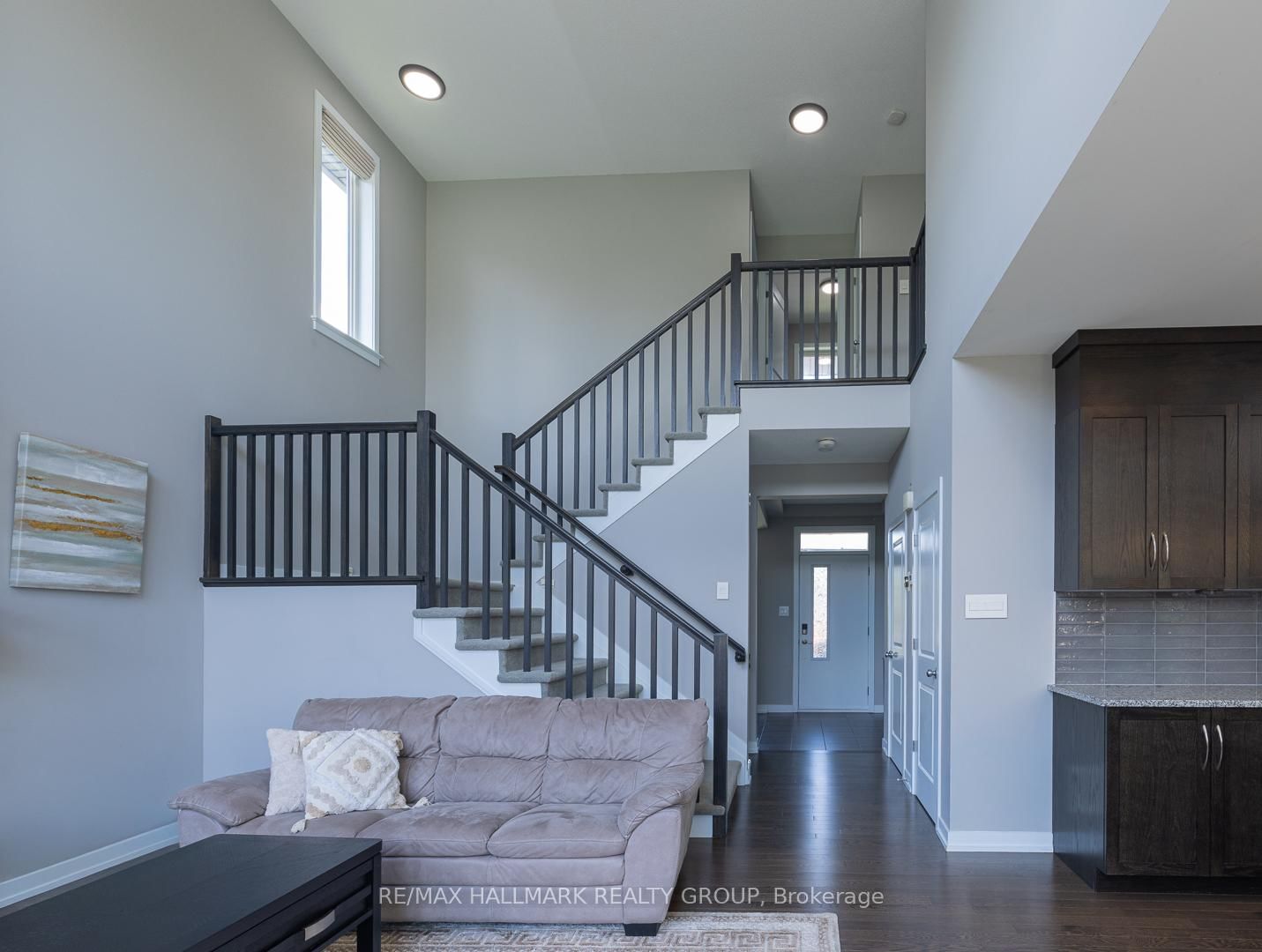 305 Oxer Place • Ottawa, ON photo 10