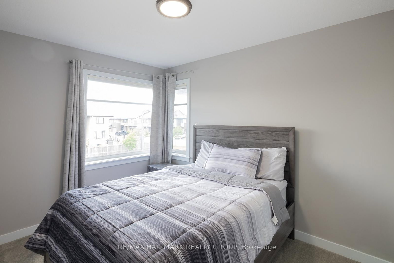 305 Oxer Place • Ottawa, ON photo 26