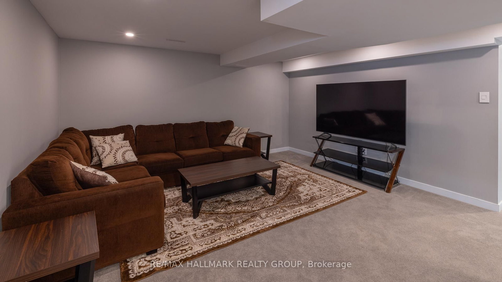 305 Oxer Place • Ottawa, ON photo 28
