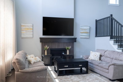 305 Oxer Place • Ottawa, ON photo 9