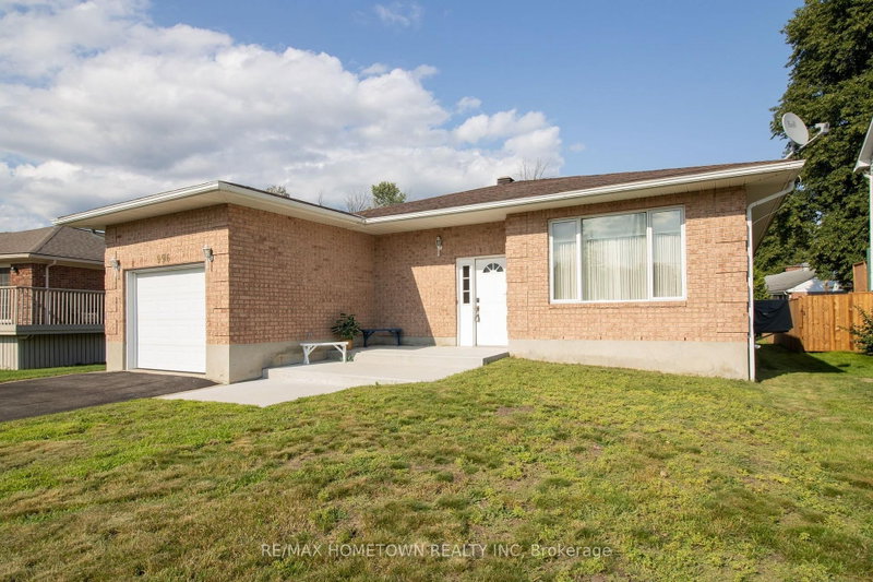 996 Massie Drive