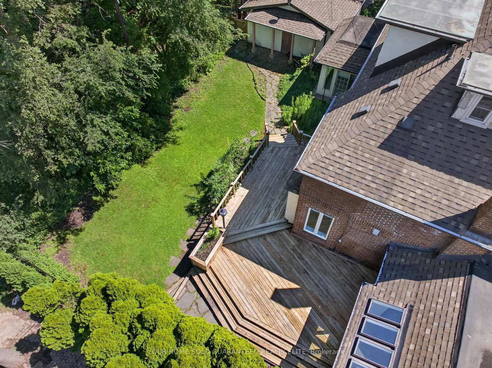4 Forsyth Avenue N • Hamilton, ON photo 14