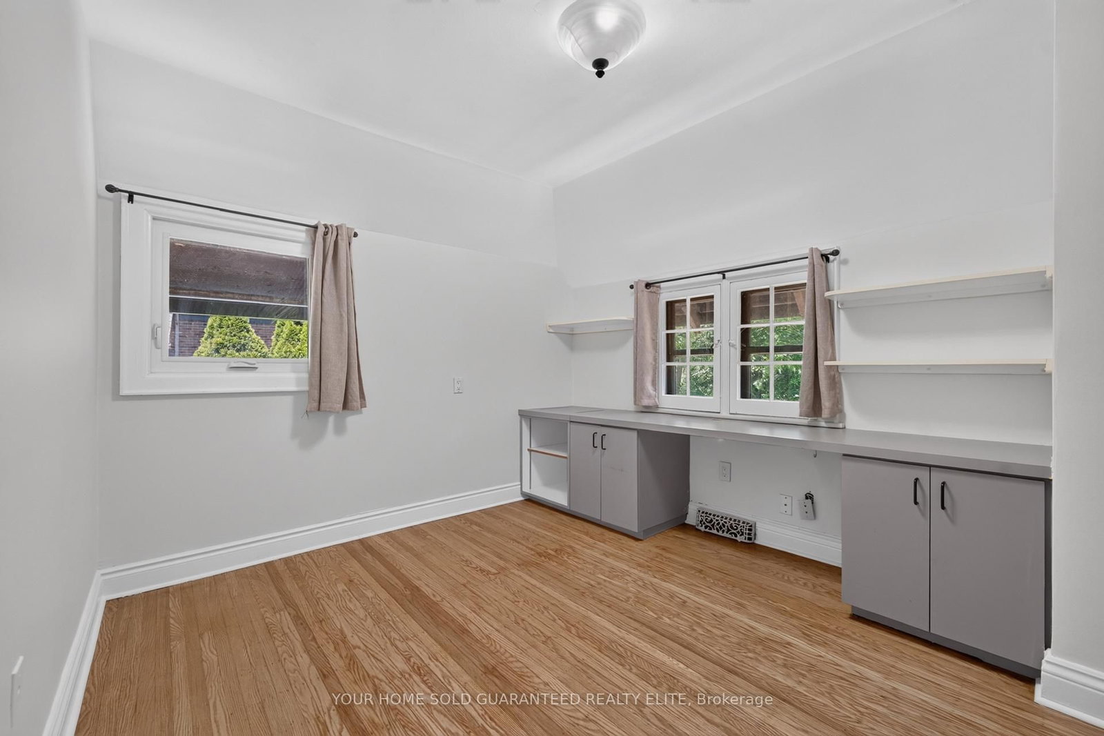 4 Forsyth Avenue N • Hamilton, ON photo 32