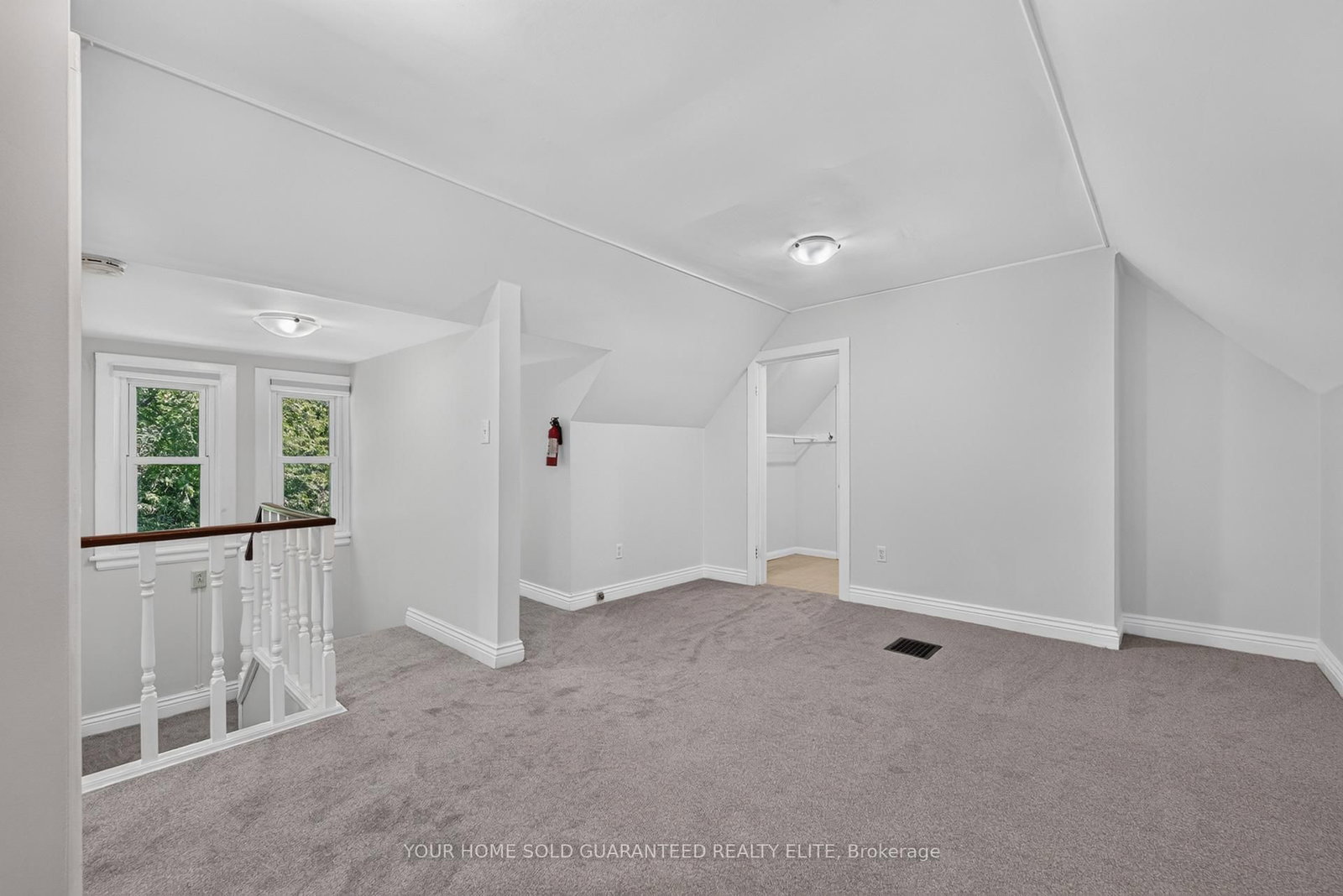4 Forsyth Avenue N • Hamilton, ON photo 37