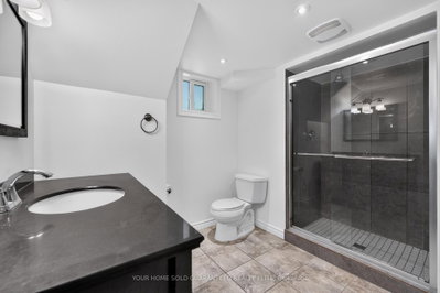 4 Forsyth Avenue N • Hamilton, ON photo 9
