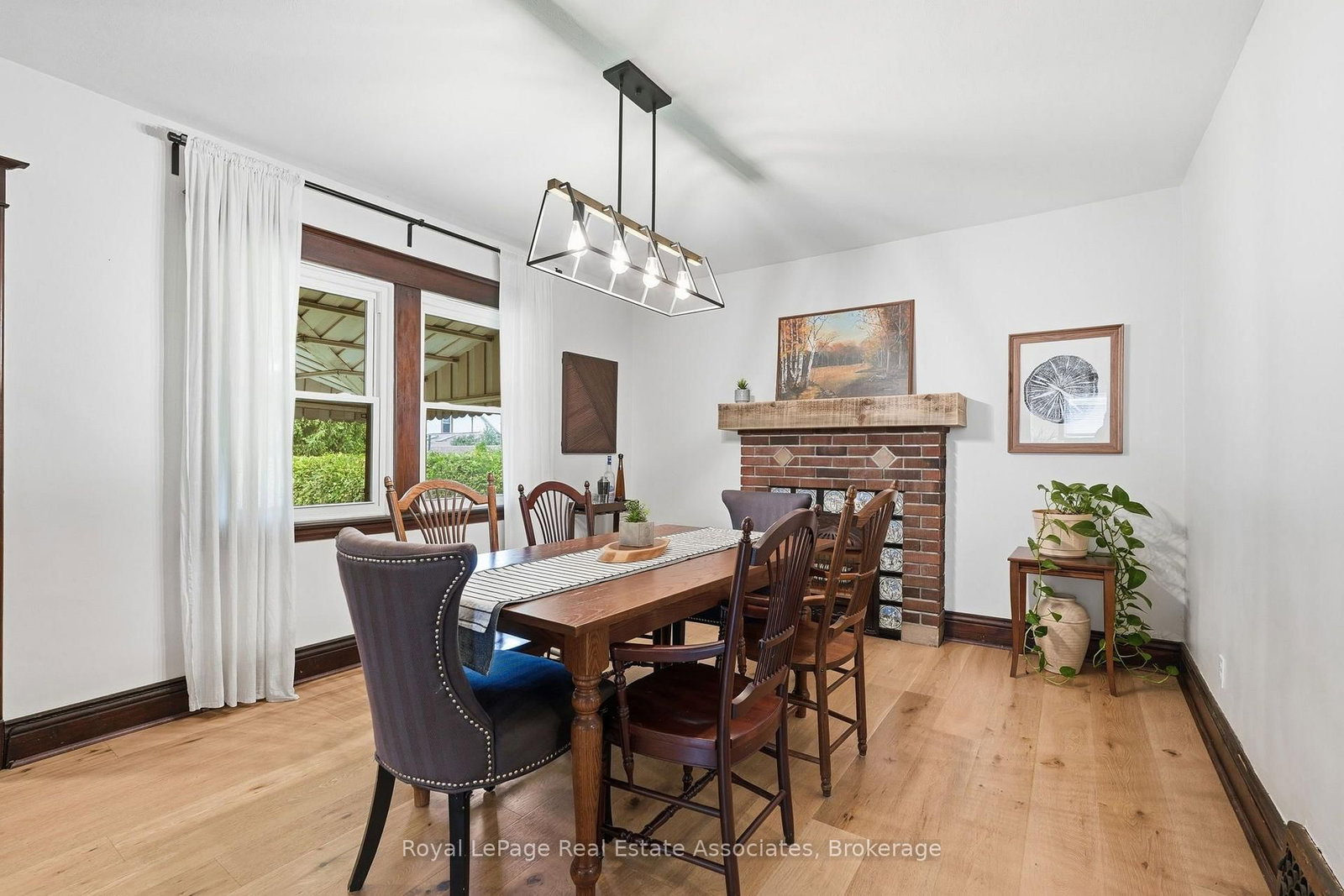 96 Huxley Avenue S • Hamilton, ON photo 16