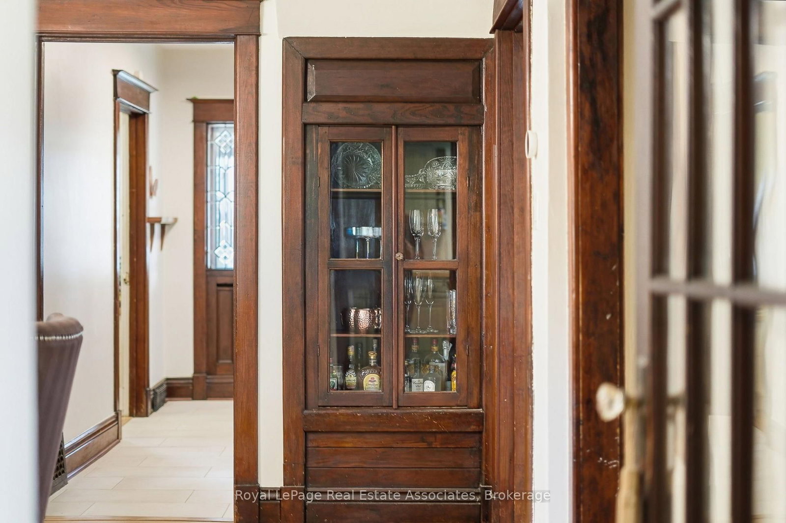 96 Huxley Avenue S • Hamilton, ON photo 18
