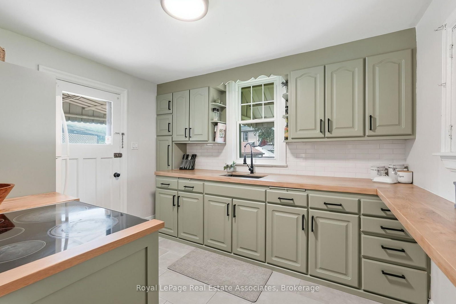 96 Huxley Avenue S • Hamilton, ON photo 20