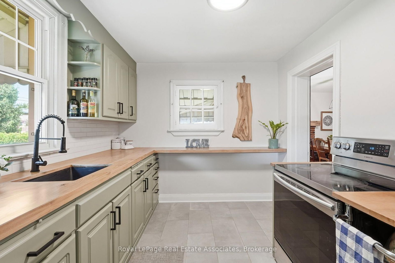 96 Huxley Avenue S • Hamilton, ON photo 25