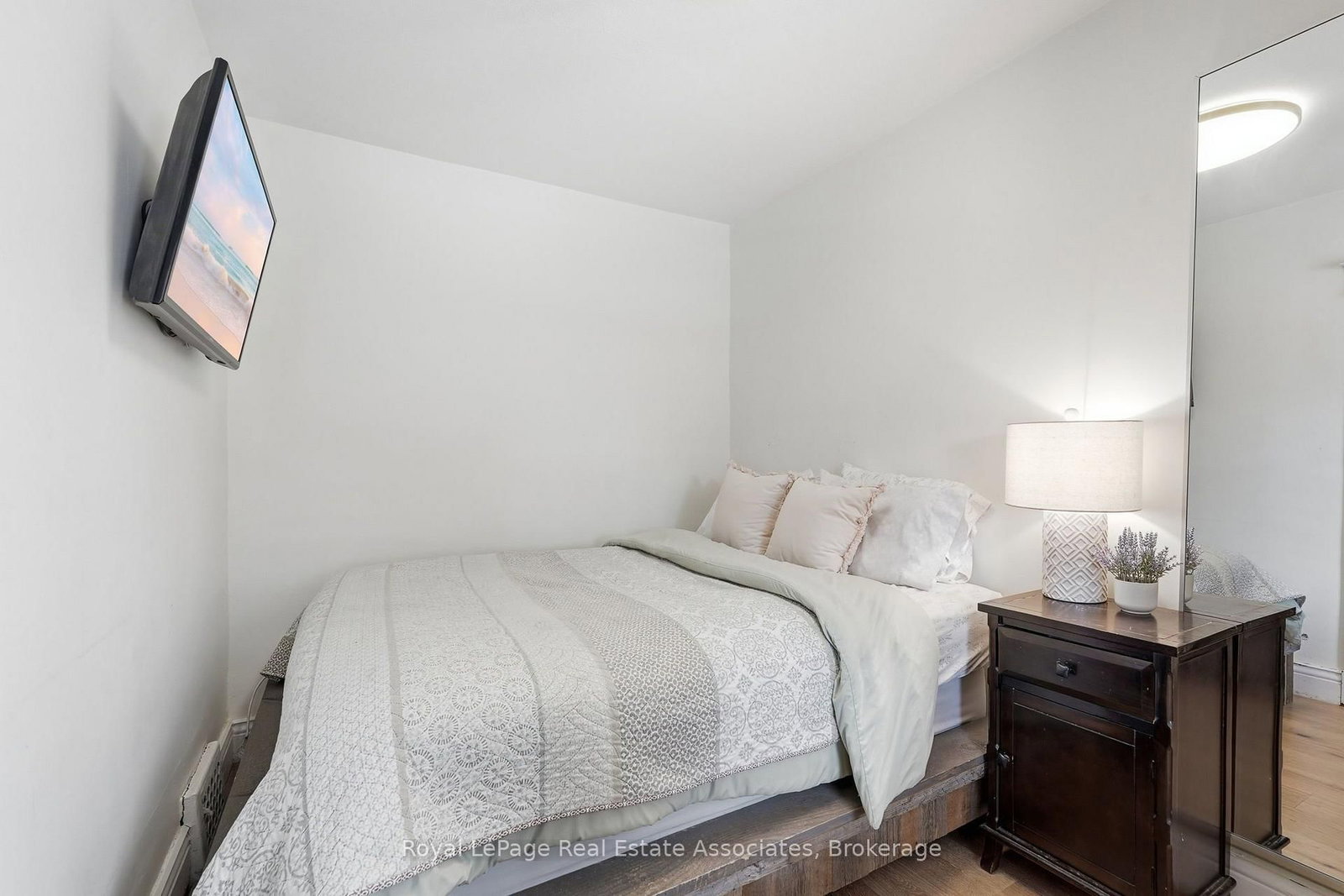 96 Huxley Avenue S • Hamilton, ON photo 30