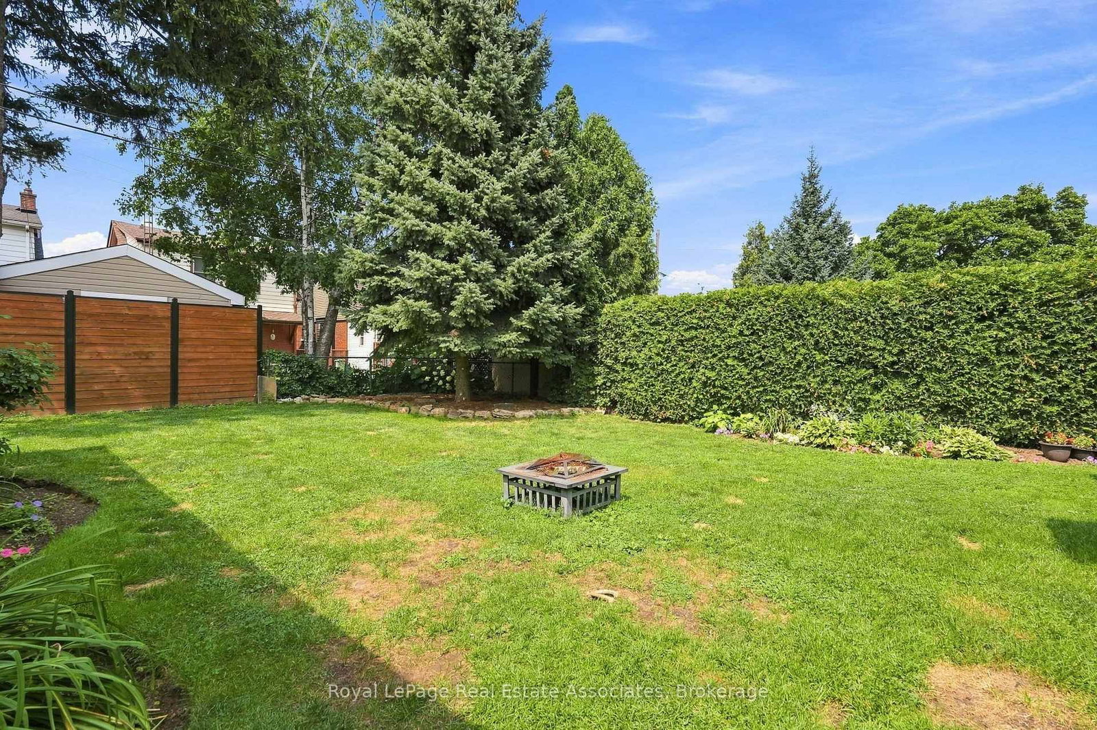 96 Huxley Avenue S • Hamilton, ON photo 43