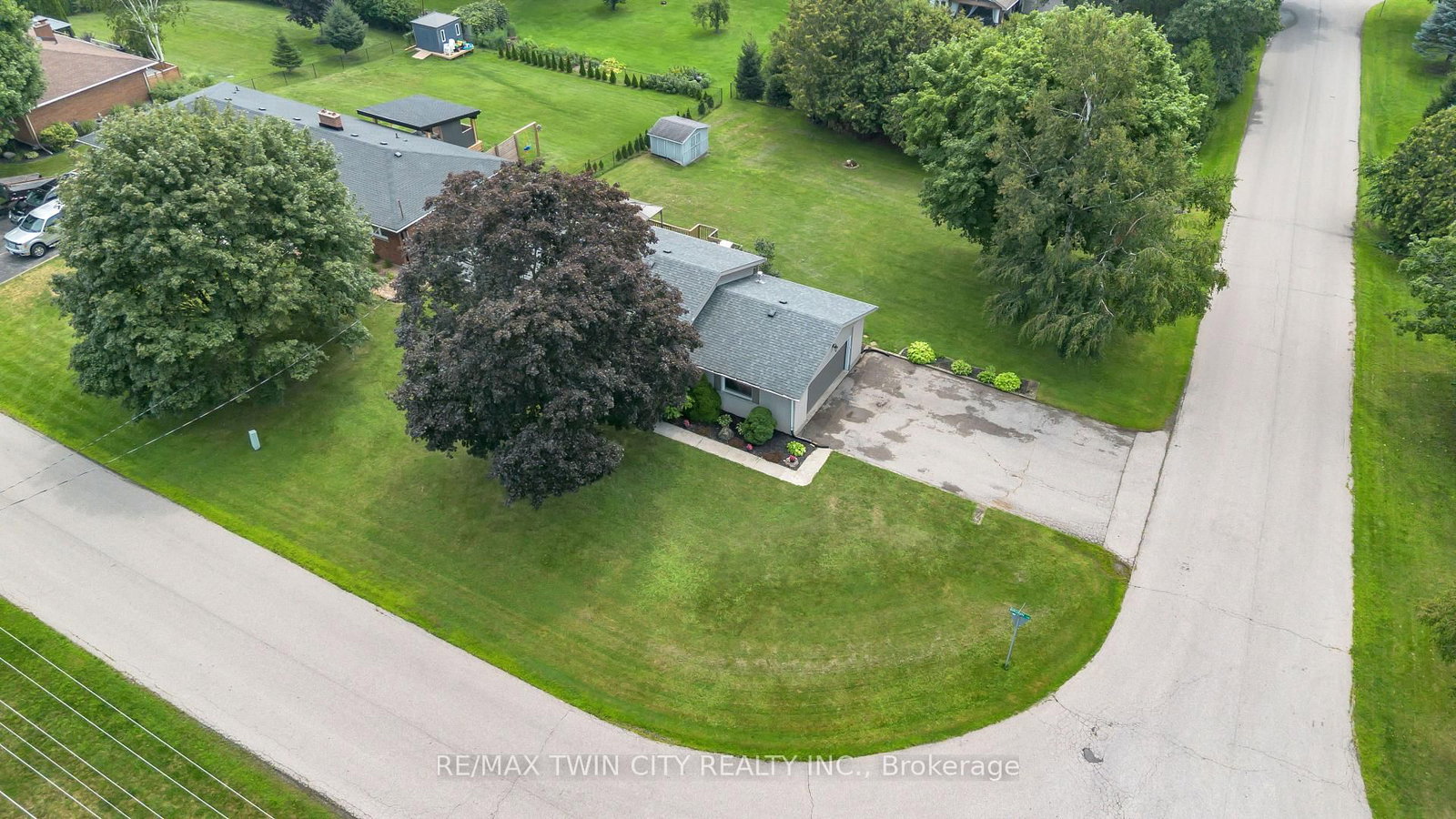 60 Brown Avenue • Brant, ON photo 42