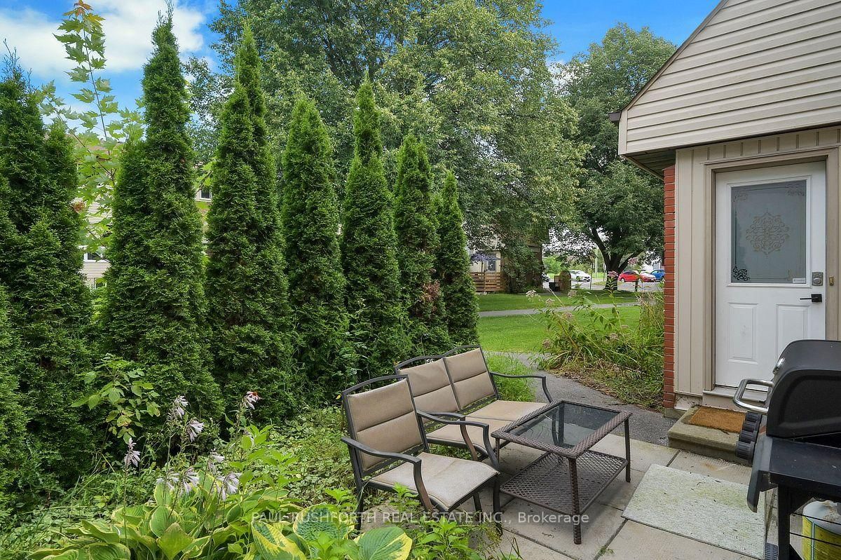 5 Sonnet Crescent • #D • Ottawa, ON photo 21