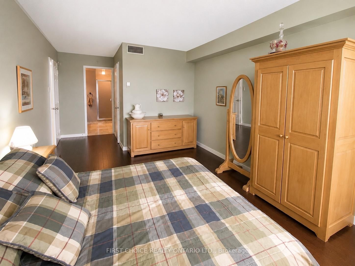 1510 Riverside Drive • #1406 • Ottawa, ON photo 13