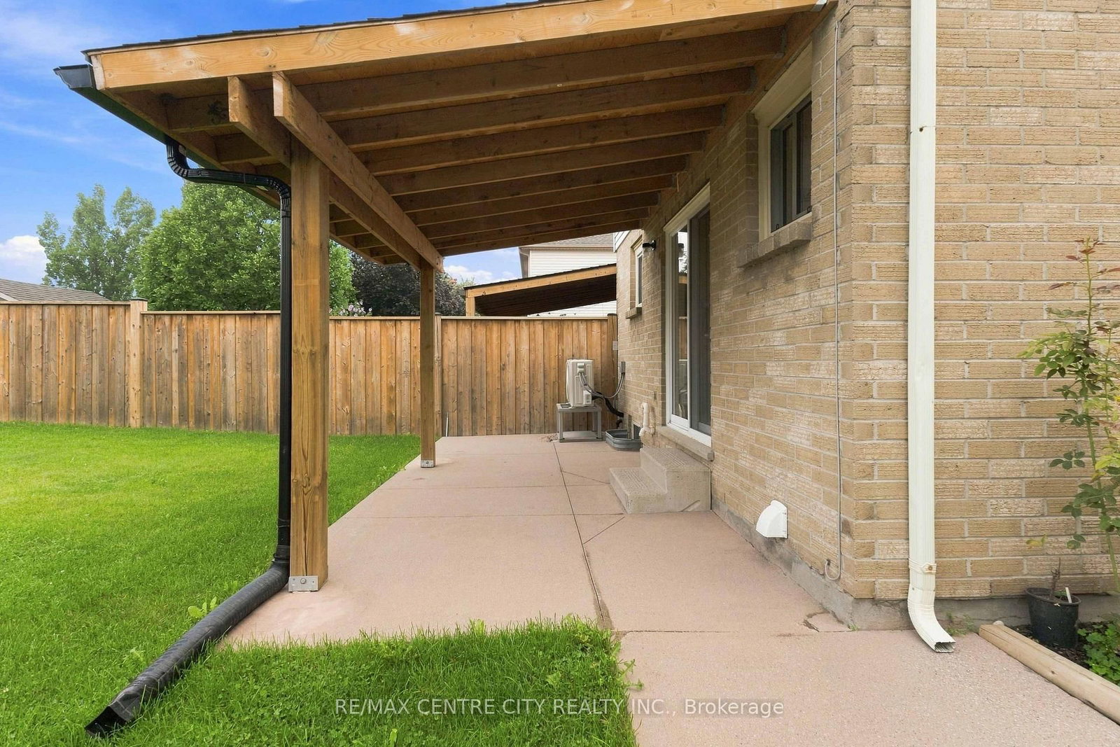Listing Image 6