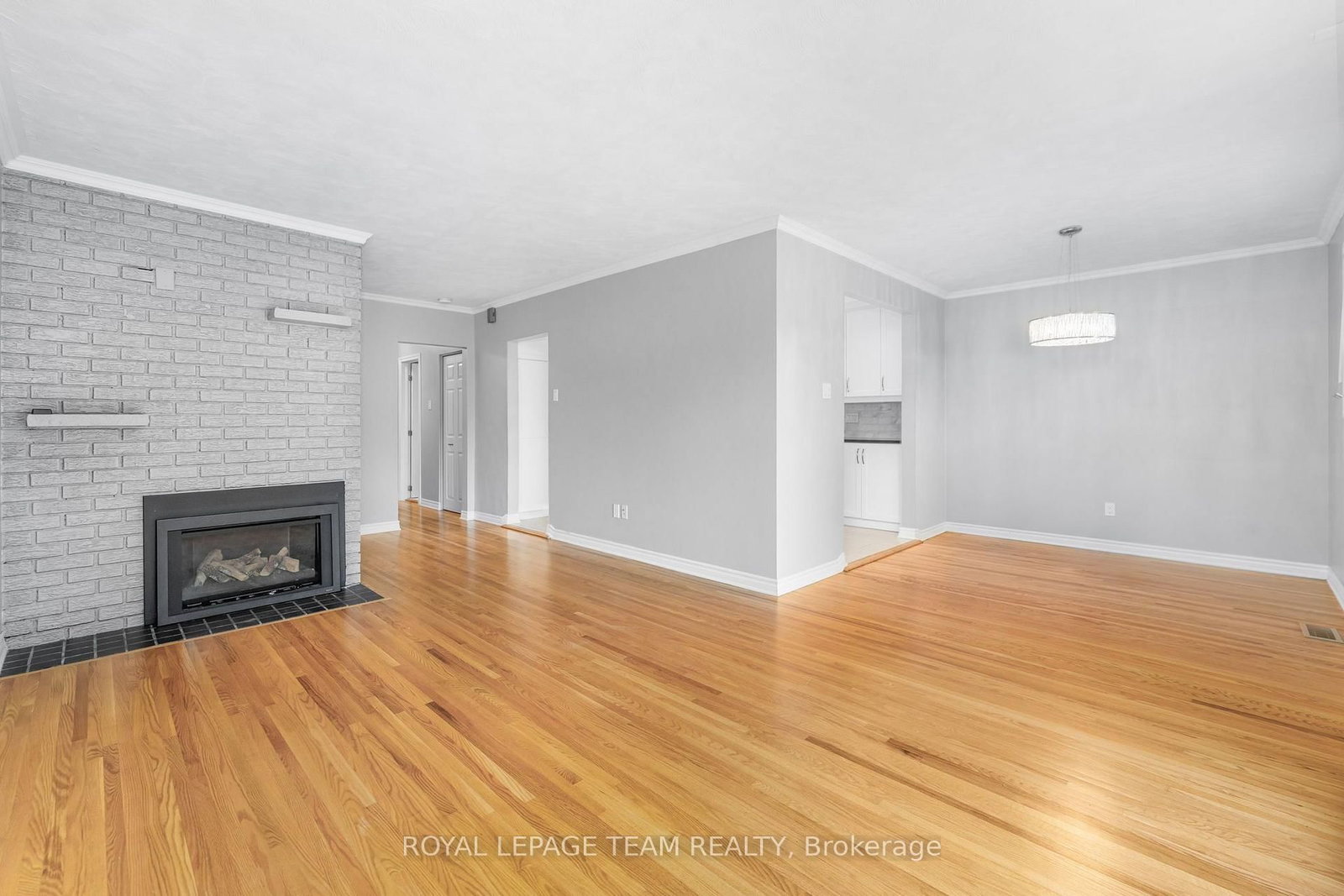 2349 Edwin Crescent • Ottawa, ON photo 11