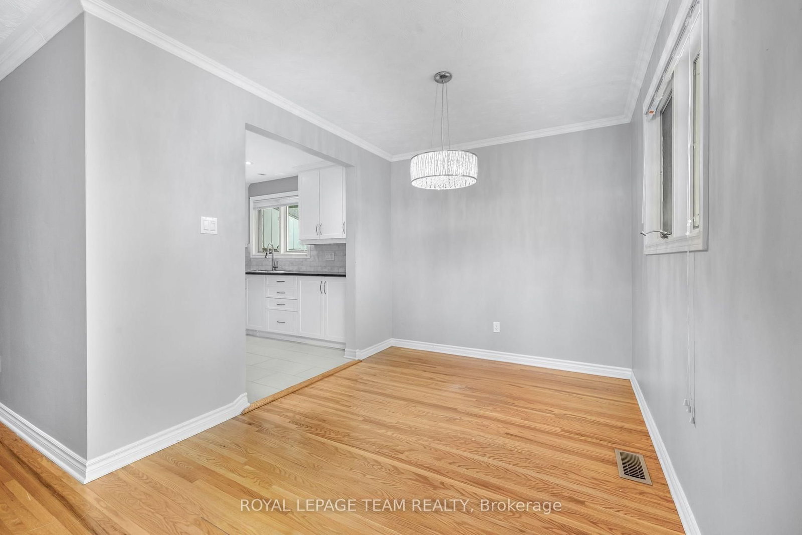 2349 Edwin Crescent • Ottawa, ON photo 13