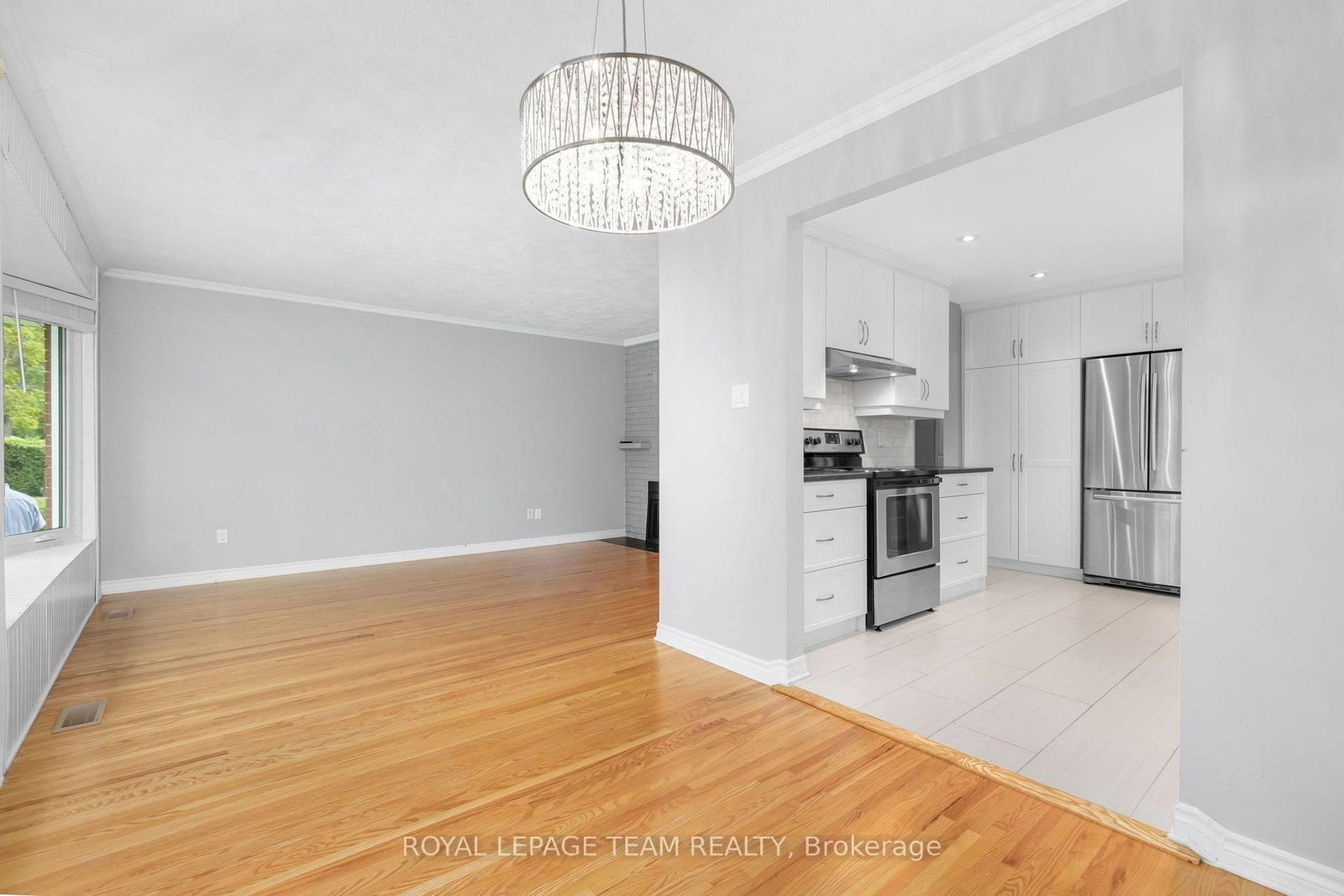2349 Edwin Crescent • Ottawa, ON photo 16
