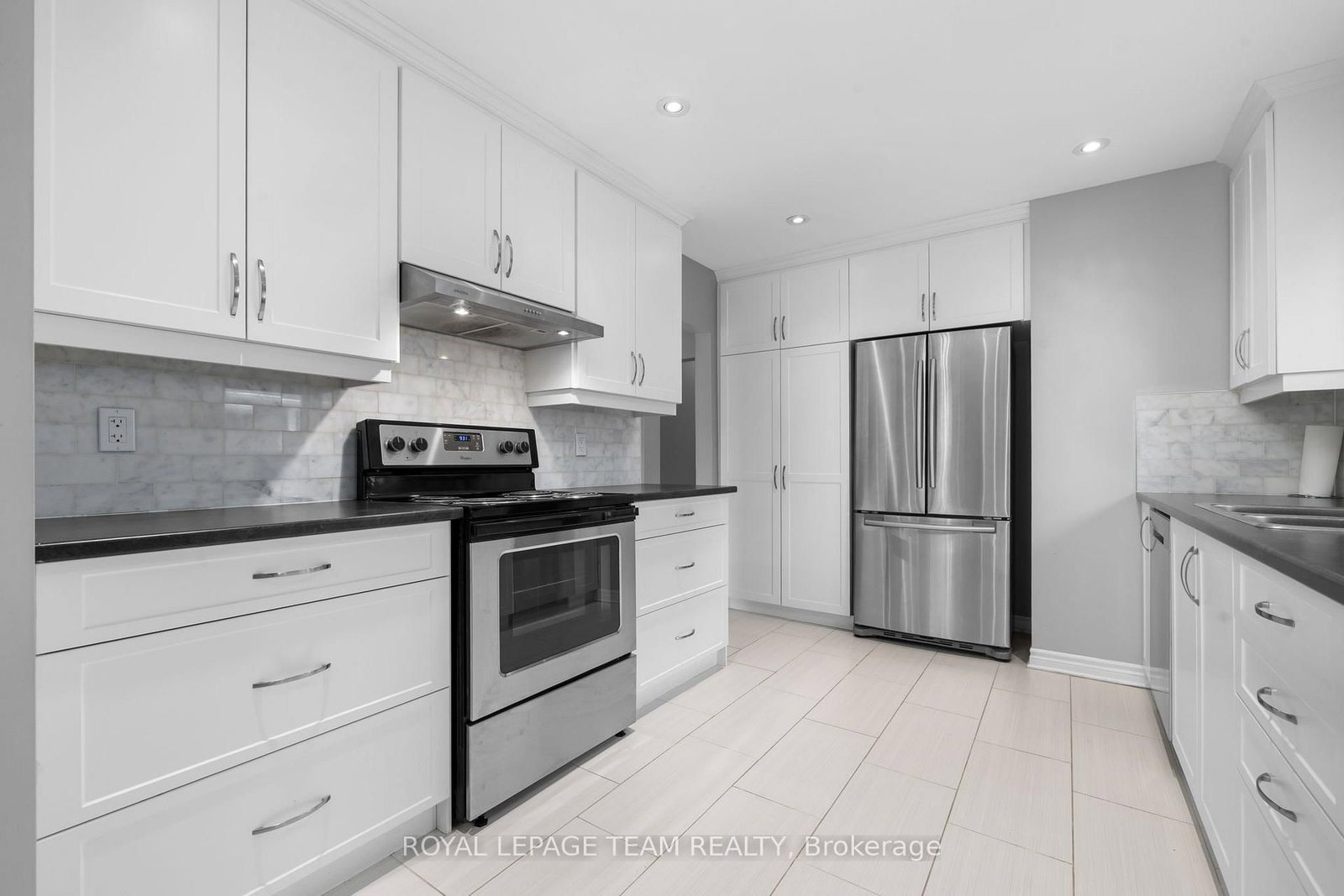 2349 Edwin Crescent • Ottawa, ON photo 17