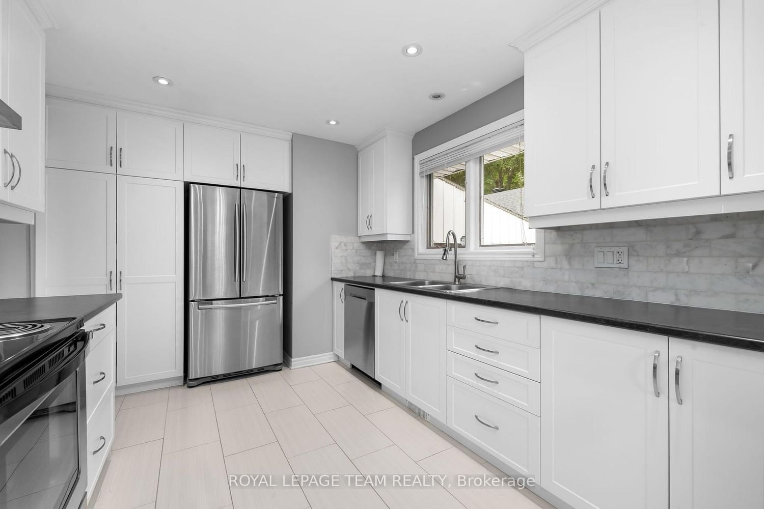 2349 Edwin Crescent • Ottawa, ON photo 19