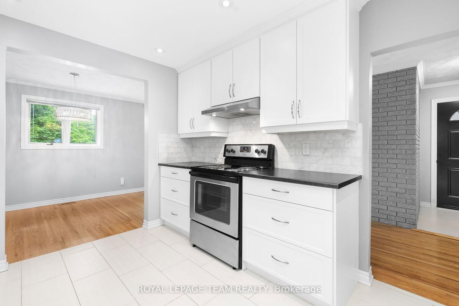 2349 Edwin Crescent • Ottawa, ON photo 21